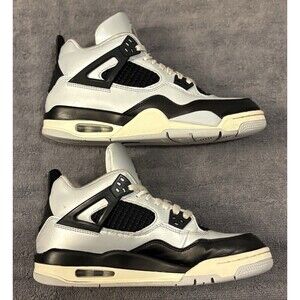 Nike Air Jordan 4 Retro GS Size 7Y/Women’s Sz 8.5 Pure Platinum Gold FZ8585-070